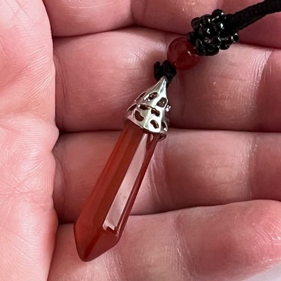 Beautiful Carnelian crystal necklace. Stimulates creativity and self-care - Picture 3 of 3